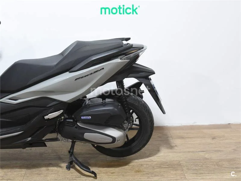 Honda Forza 125 – Vista 9