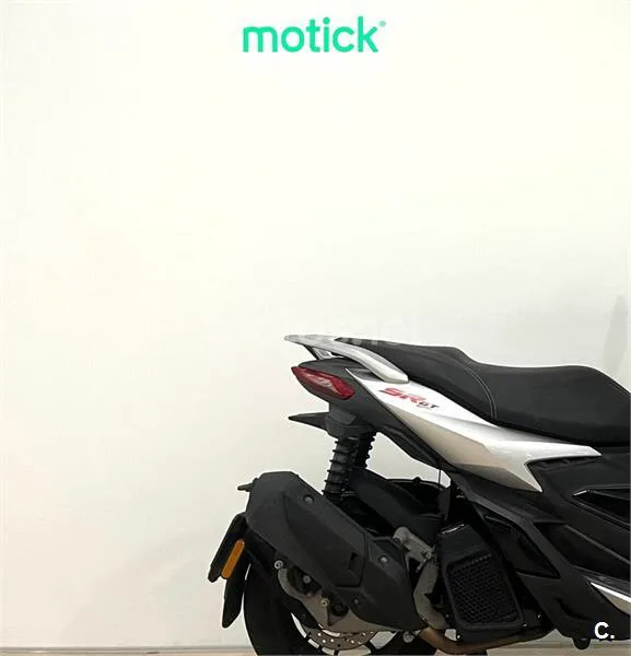 Aprilia SR GT 125 – Vista 3