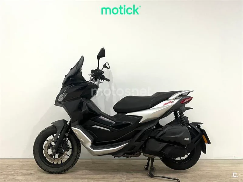 Aprilia SR GT 125 – Vista 6