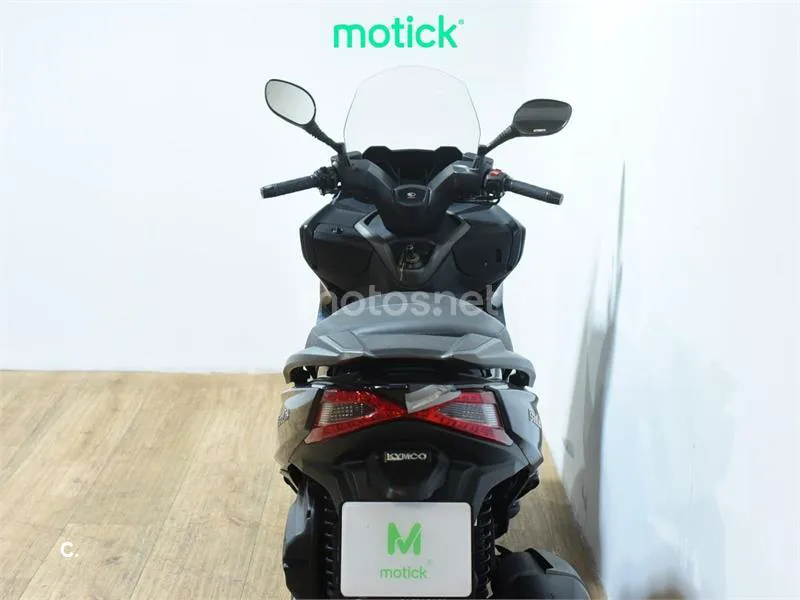Kymco Grand Dink 300 – Vista 6