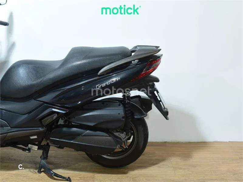 Kymco Grand Dink 300 – Vista 9