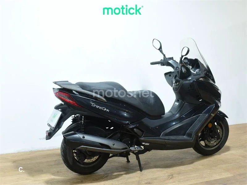 Kymco Grand Dink 300 – Vista 10