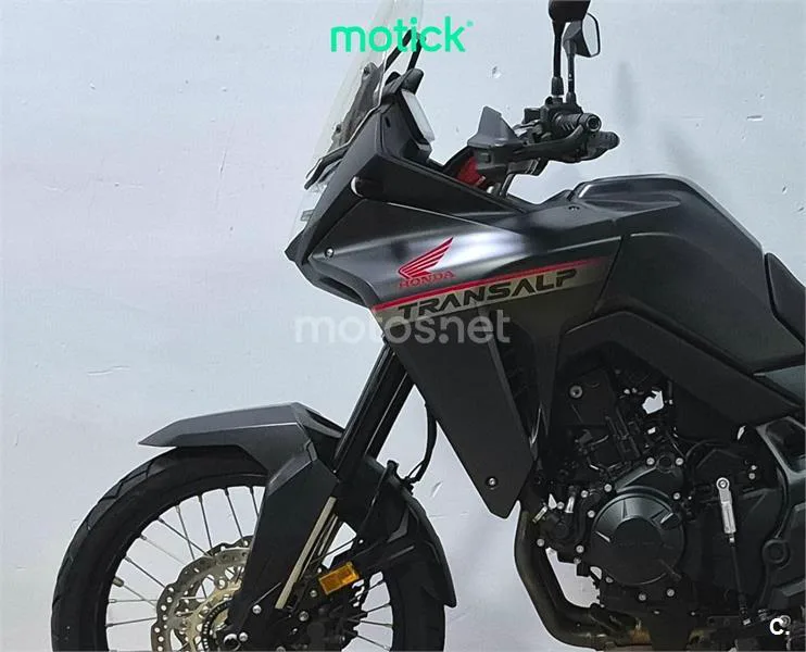 Honda XL 750 Transalp – Vista 6