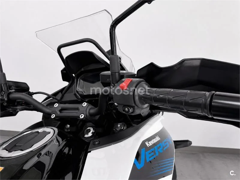 Kawasaki Versys – Vista 15