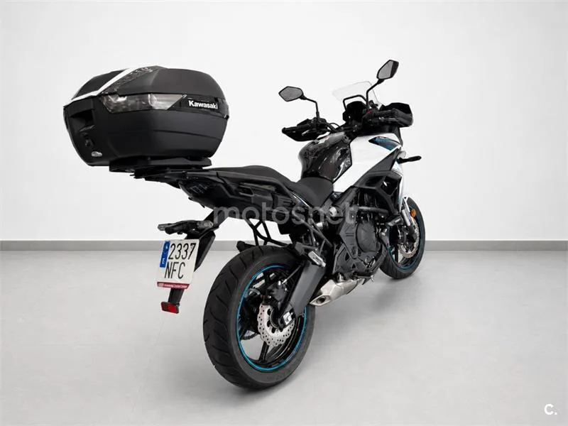 Kawasaki Versys – Vista 16