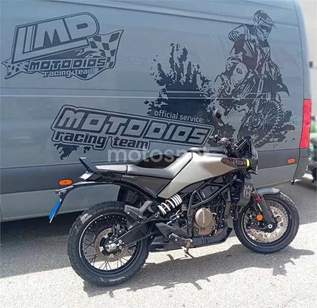 Husqvarna Svartpilen 401 – Vista 3