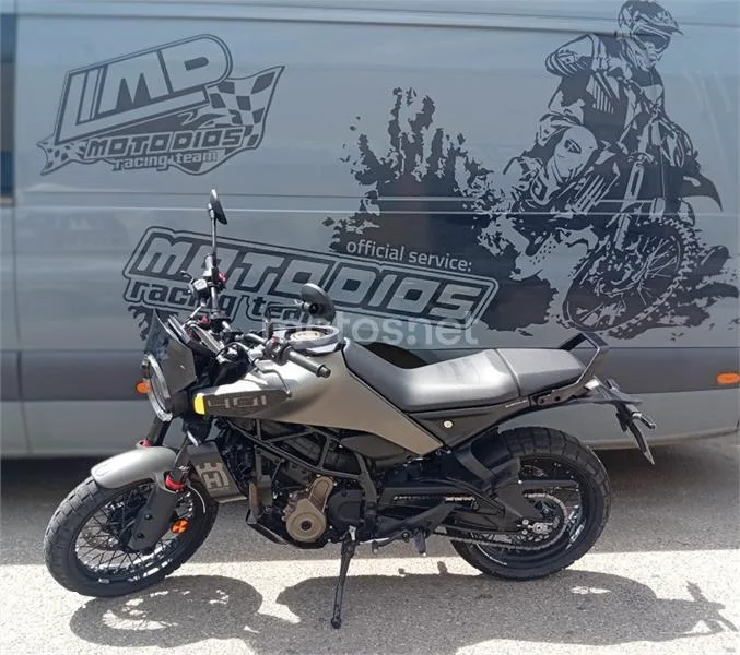 Husqvarna Svartpilen 401 – Vista 5