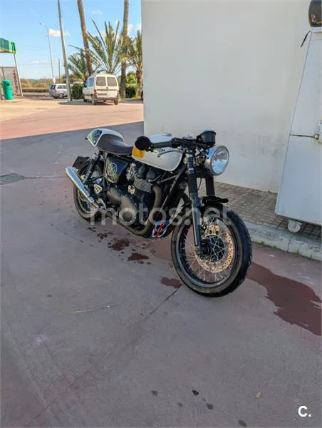 Triumph Thruxton - Vista 3