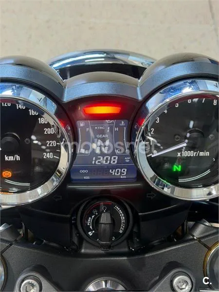 Kawasaki Z900RS - Vista 10