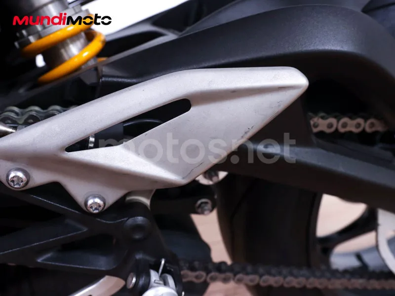 Triumph Street Triple - Vista 37