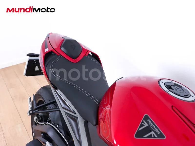 Triumph Street Triple - Vista 39