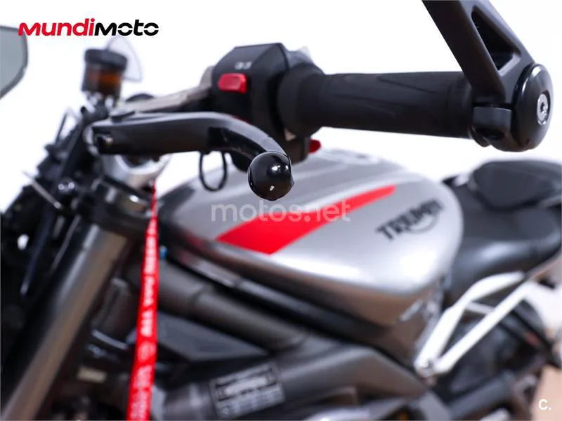 Triumph Street Triple – Vista 17