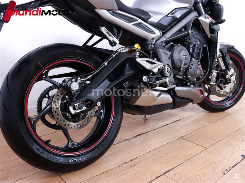 Triumph Street Triple – Vista 4