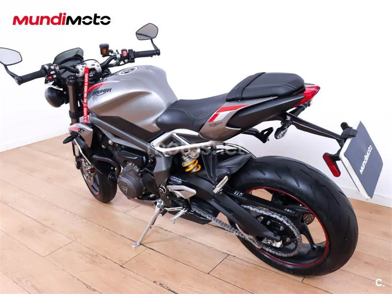 Triumph Street Triple – Vista 8