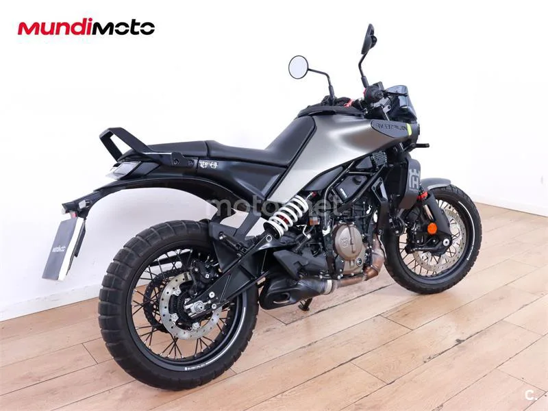 Husqvarna Svartpilen 401 – Vista 3