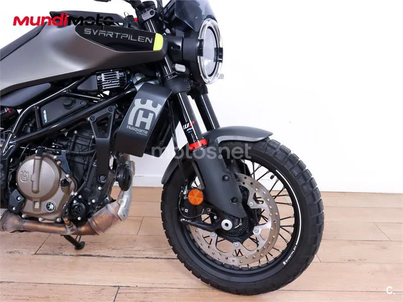 Husqvarna Svartpilen 401 – Vista 22