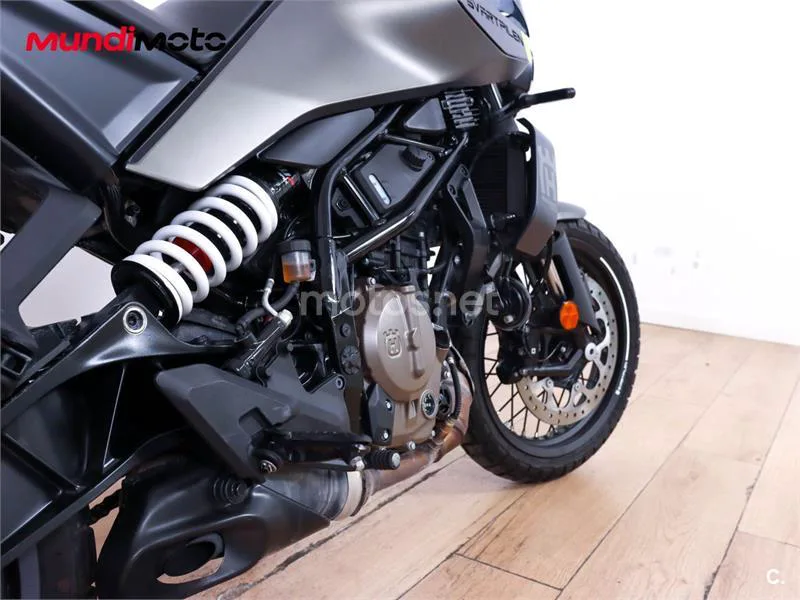 Husqvarna Svartpilen 401 – Vista 4