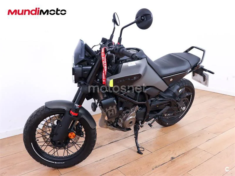 Husqvarna Svartpilen 401 – Vista 7