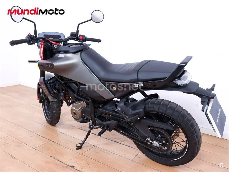 Husqvarna Svartpilen 401 – Vista 8