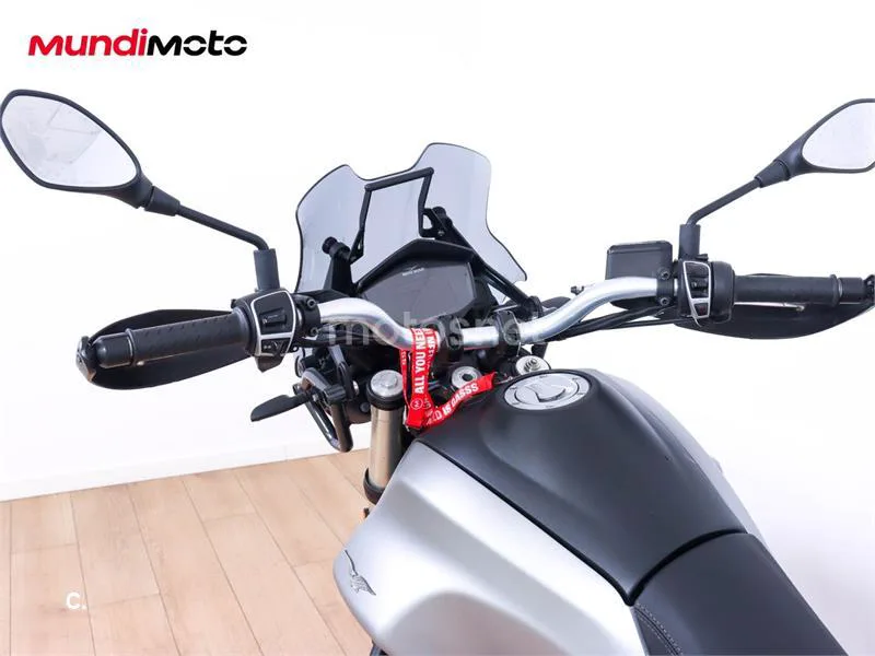 Moto Guzzi V85 TT – Vista 11