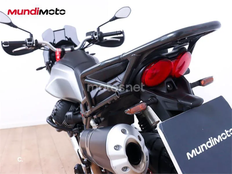 Moto Guzzi V85 TT – Vista 9