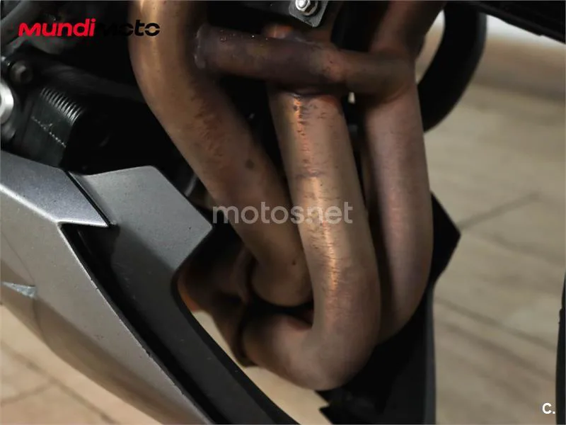 Triumph Street Triple – Vista 13