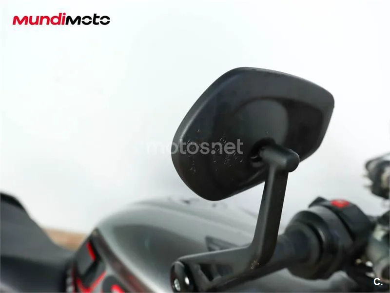 Triumph Street Triple – Vista 14