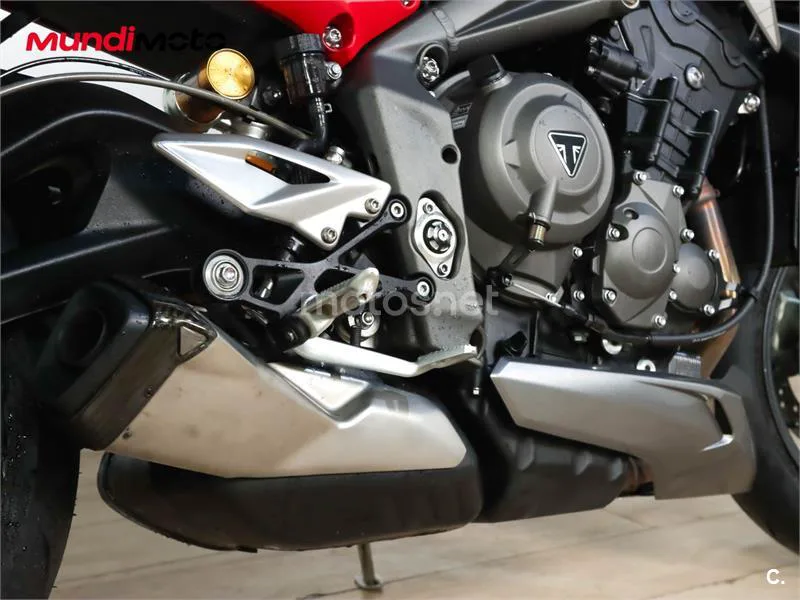 Triumph Street Triple – Vista 4