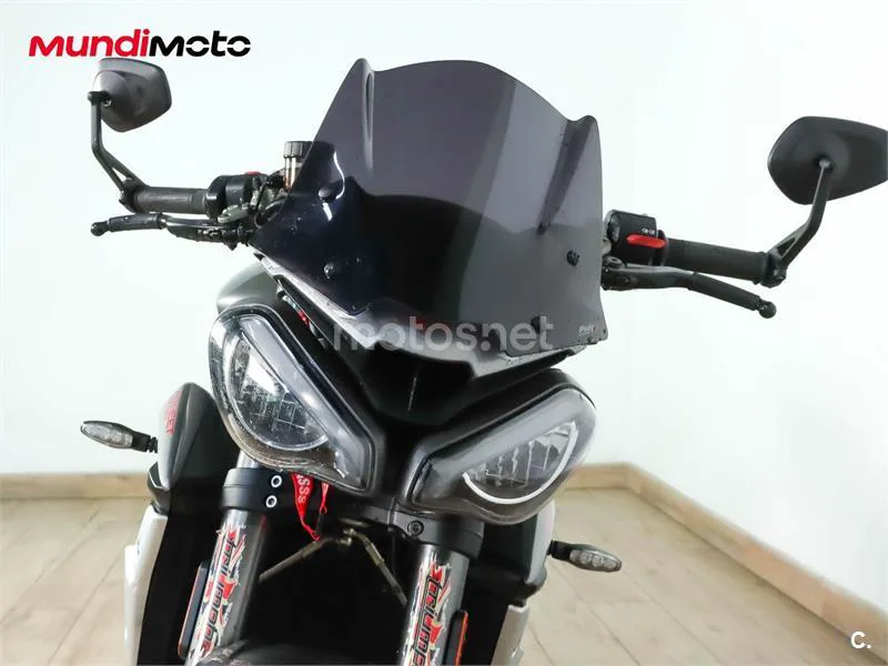Triumph Street Triple – Vista 5