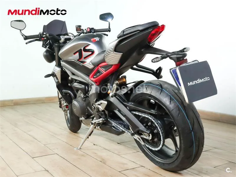 Triumph Street Triple – Vista 8
