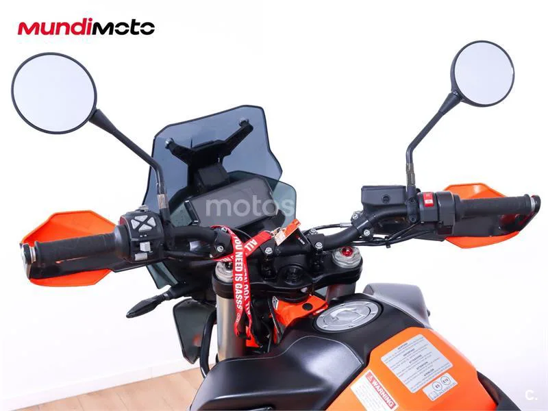 KTM 890 – Vista 11