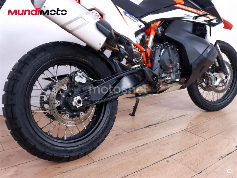 KTM 890 – Vista 4