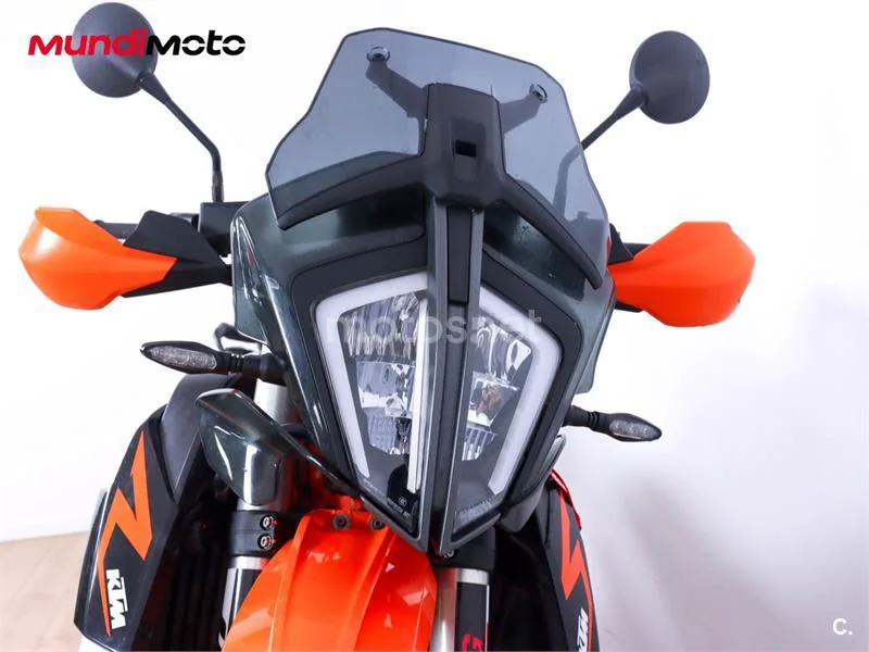 KTM 890 – Vista 5
