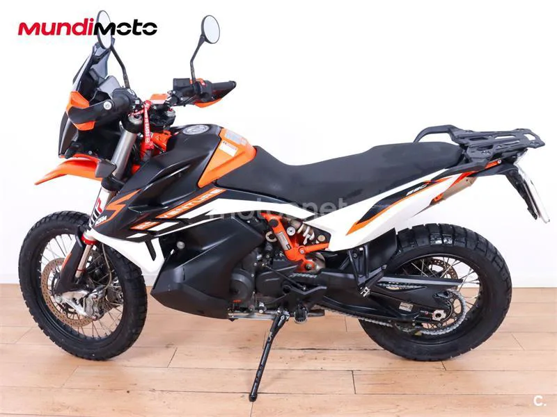 KTM 890 – Vista 6