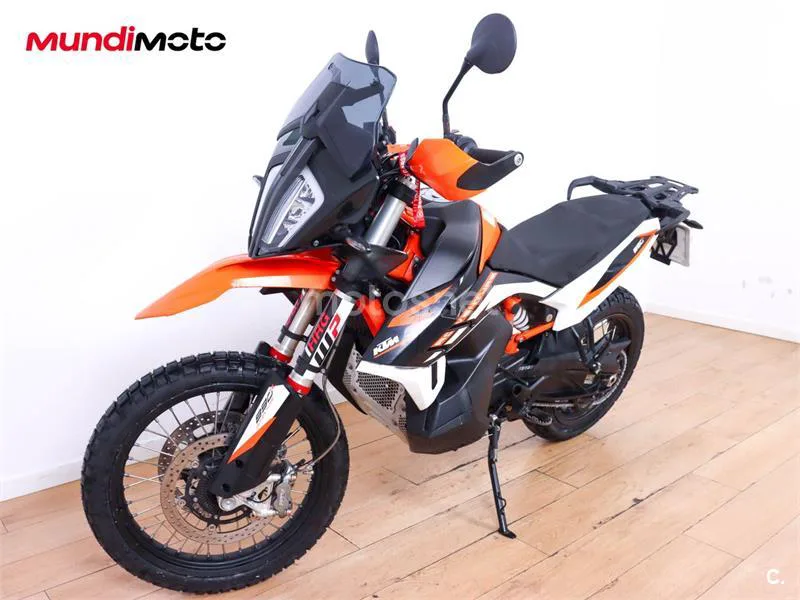 KTM 890 – Vista 7