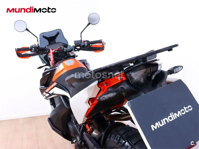 KTM 890 – Vista 9