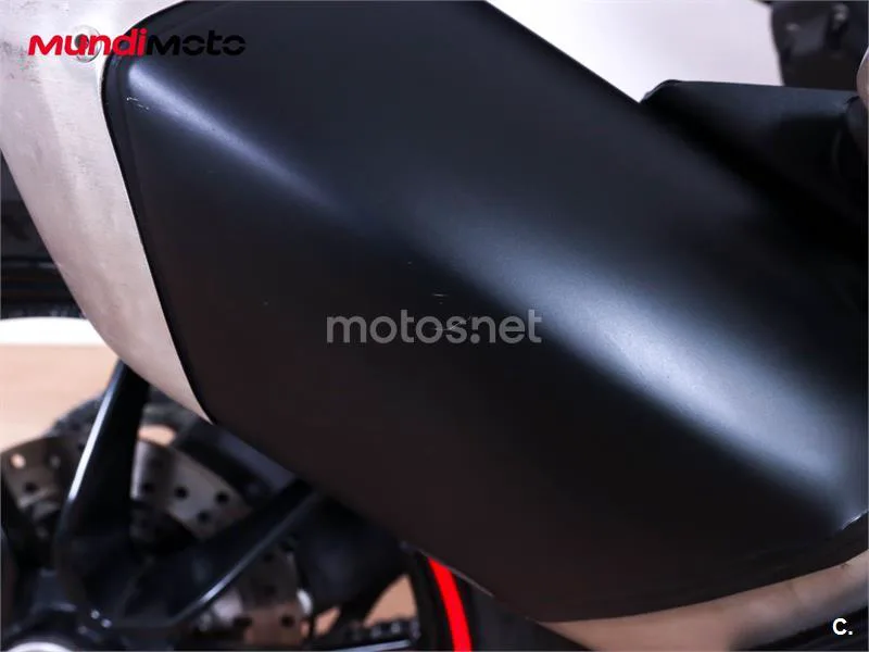 Ducati Hyperstrada – Vista 14