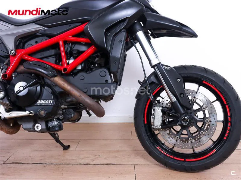 Ducati Hyperstrada – Vista 22