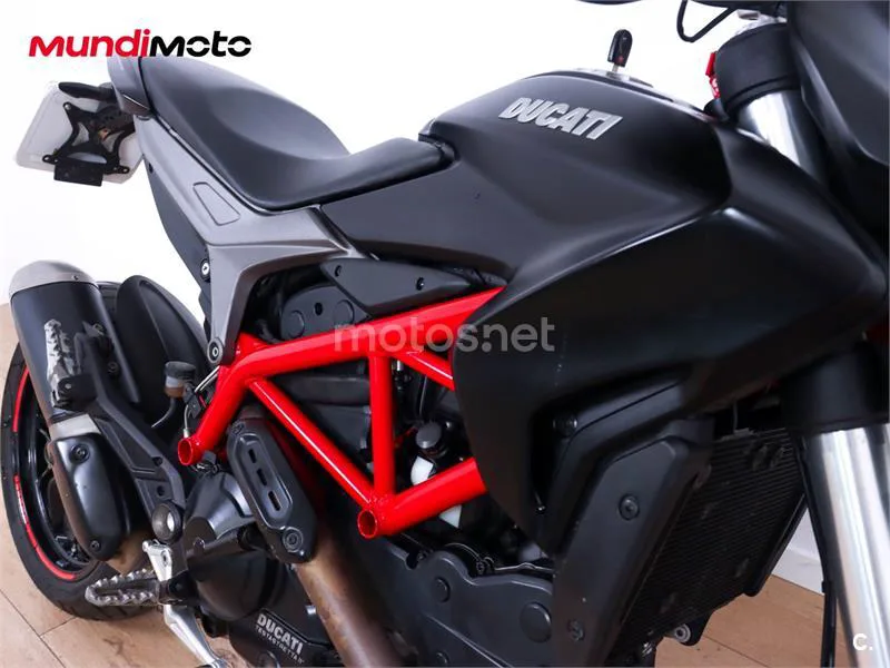 Ducati Hyperstrada – Vista 23