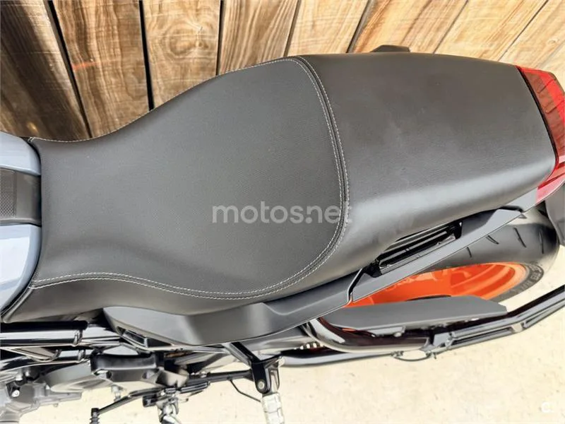 Indian FTR 1200 – Vista 11