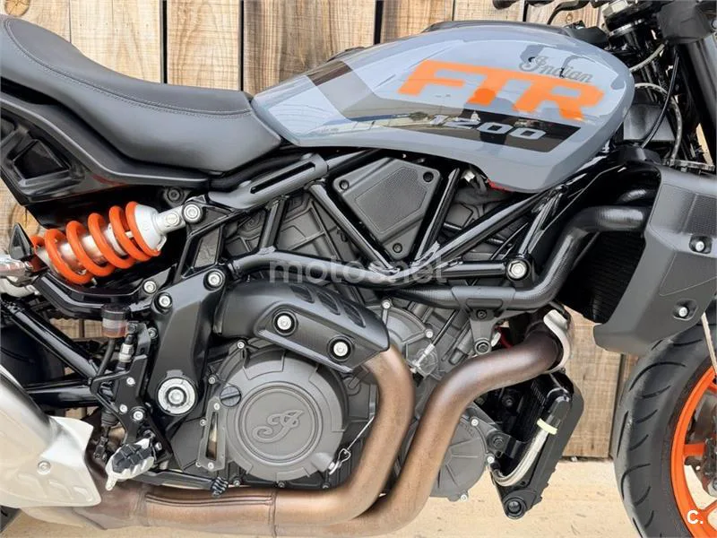 Indian FTR 1200 – Vista 15