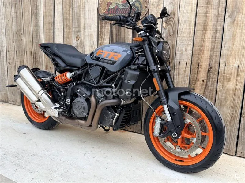 Indian FTR 1200 – Vista 17