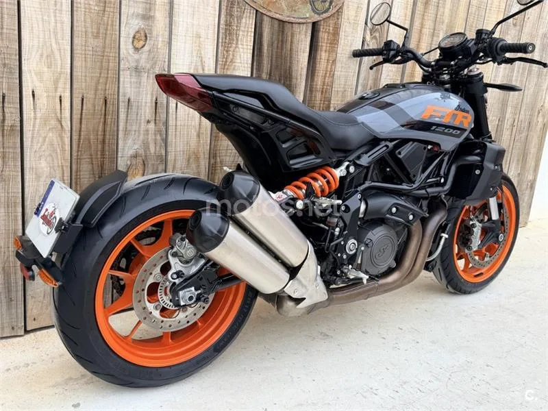 Indian FTR 1200 – Vista 18