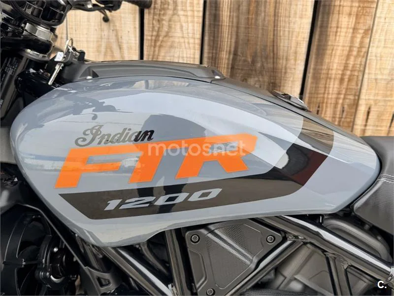 Indian FTR 1200 – Vista 6