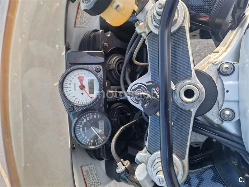 Suzuki GSX-R750 – Vista 2