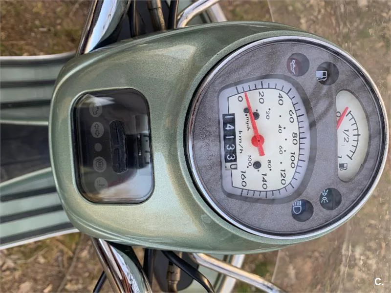 Vespa GTV 250 ie – Vista 3