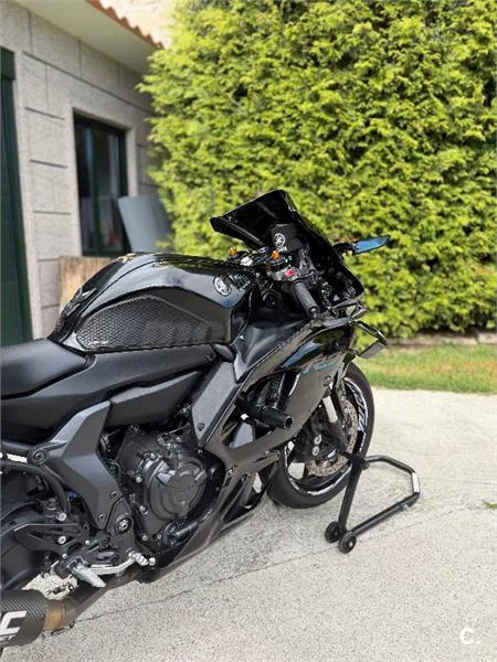 Yamaha R7 – Vista 3