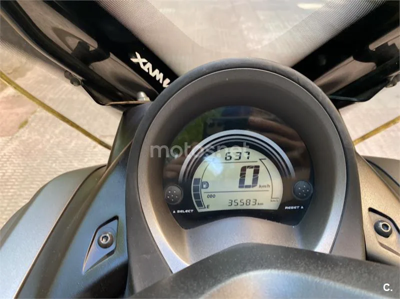 Yamaha NMAX – Vista 5