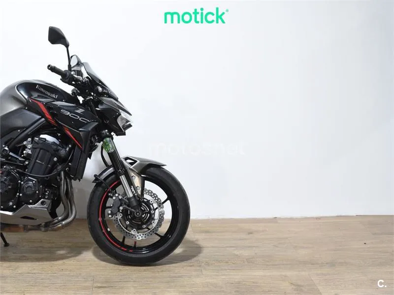 Kawasaki Z900 – Vista 4