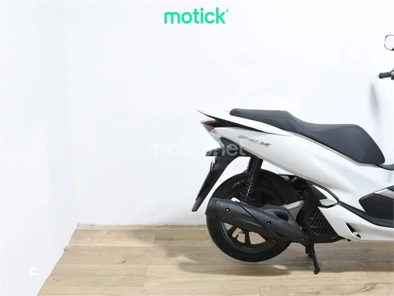 Honda PCX 125 – Vista 3